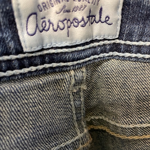 Women's Blue Jeans - Picture 8 of 9
